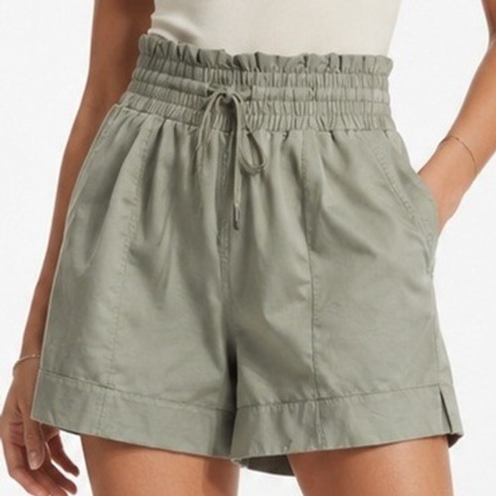 Abercrombie & Fitch Sage Green Smocked Paperbag Waist Shorts XS High Rise Olive